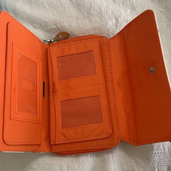 Wallet with fruit print - Picture 2 of 5